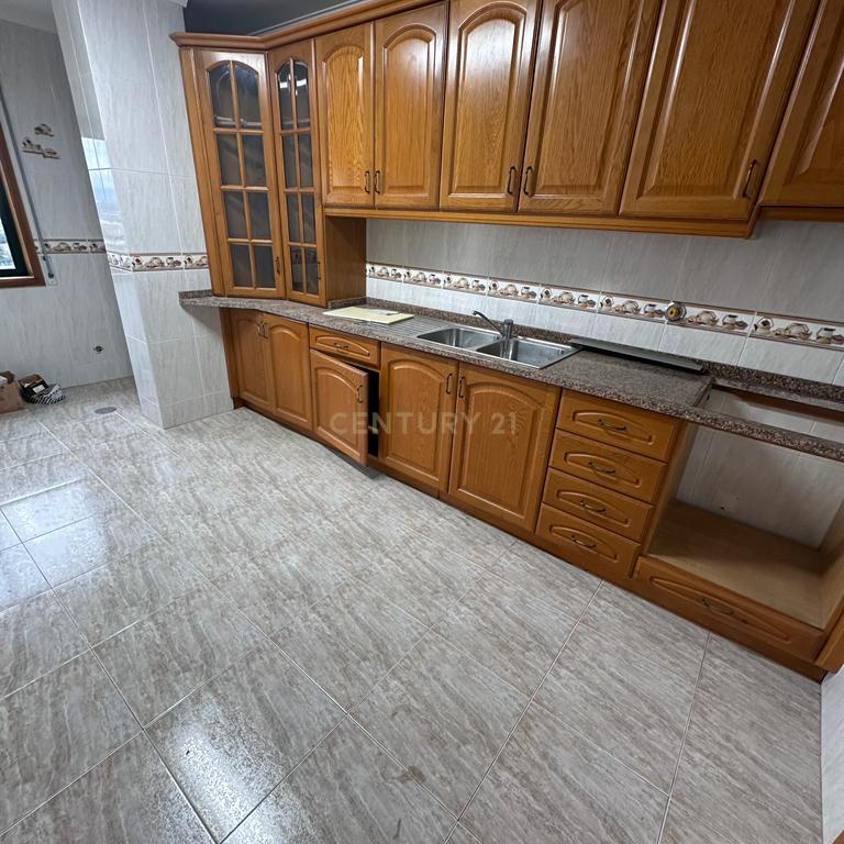 Apartamento T3 São João da Madeira - Image 3