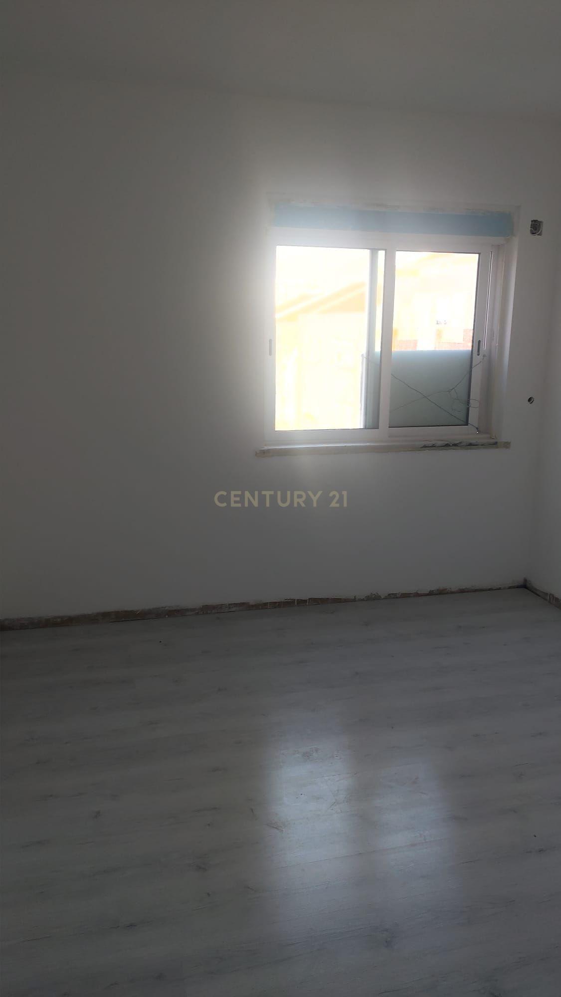 Renovação Exclusiva: Apartamento de 3 Assoalhadas Próximo ao Bairro Afonso Costa em Setúbal - Image 3