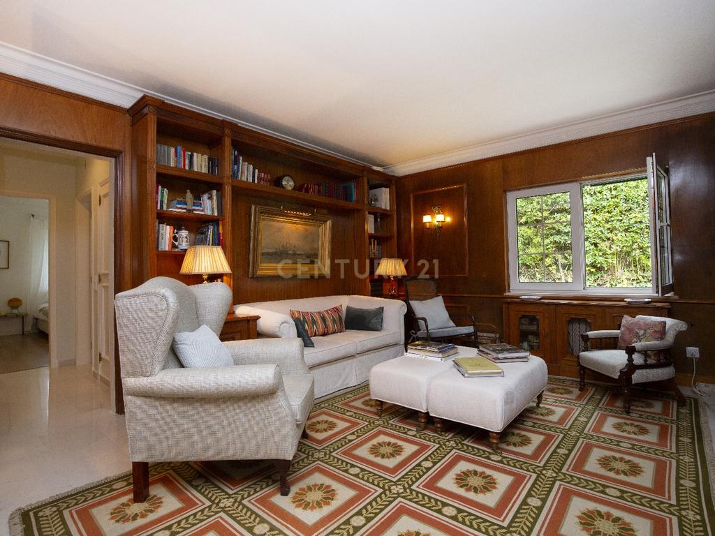 Moradia T5 na Quinta da Marinha, Cascais - Image 11