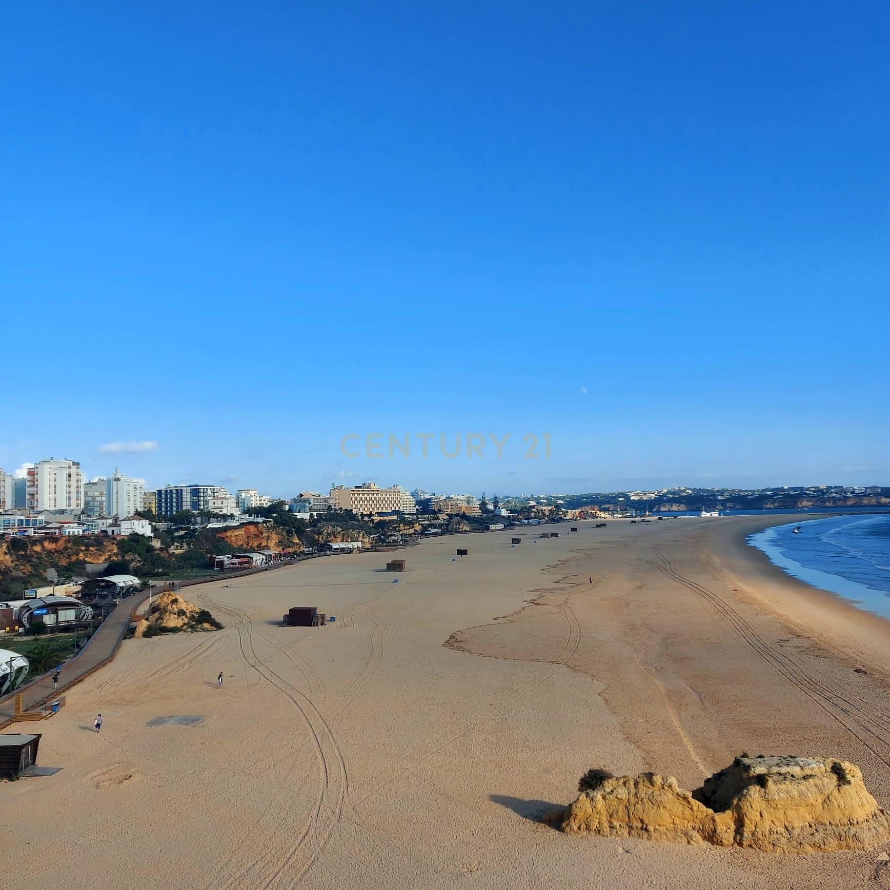 T2 com Vista Mar na Praia da Rocha, Portimão, com garagem - Image 26