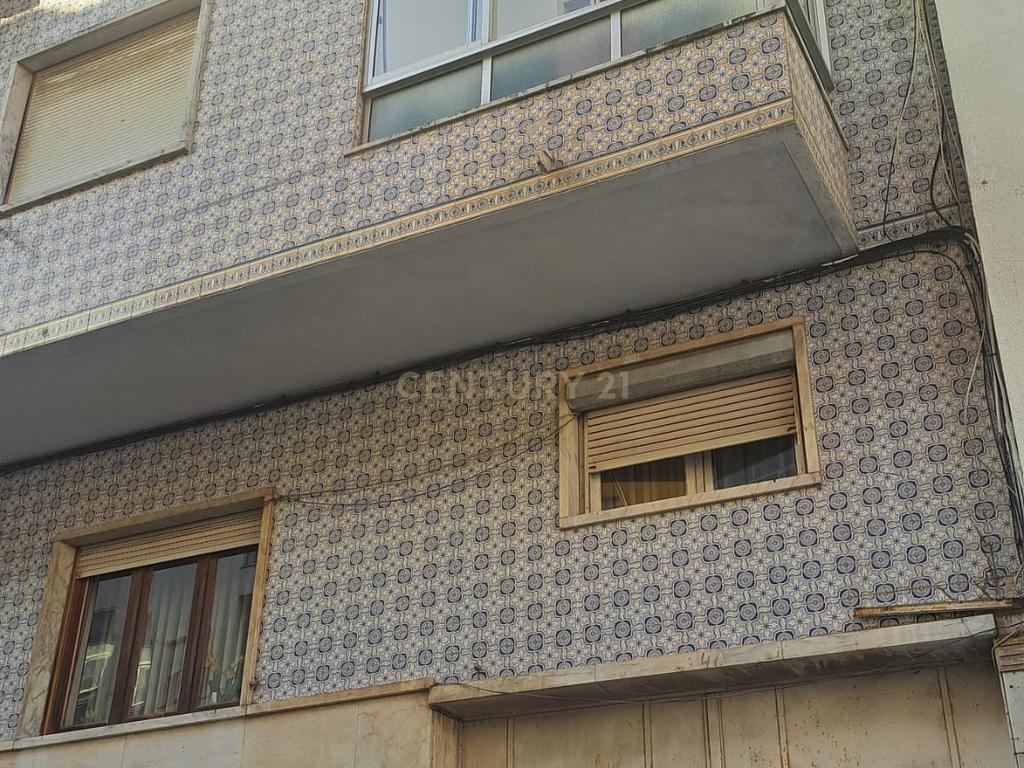 Armazem para venda com 400m2 ,em Queluz - Image 4