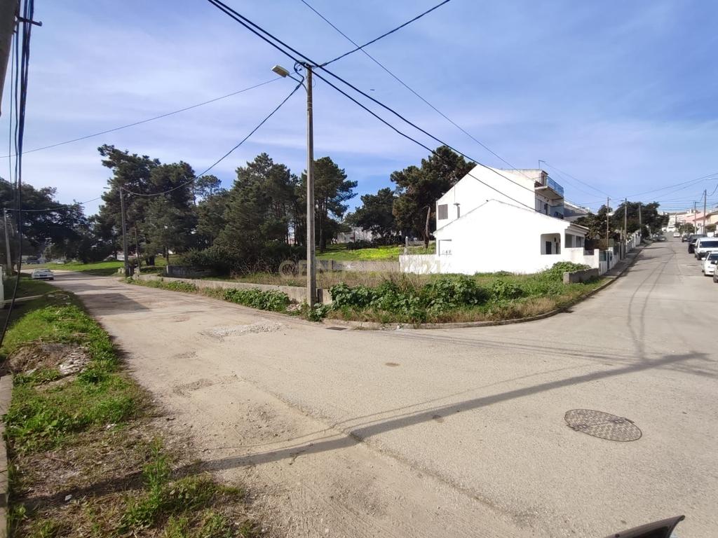 NãO PERCA ESTA OPORTUNIDADE! Terreno Urbano 430m² na Amora, Seixal - Image 5