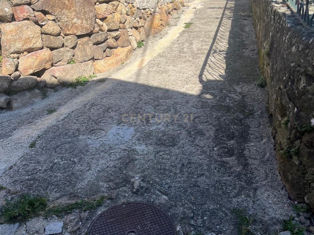 Moradia no centro de Cinfães - Image 3
