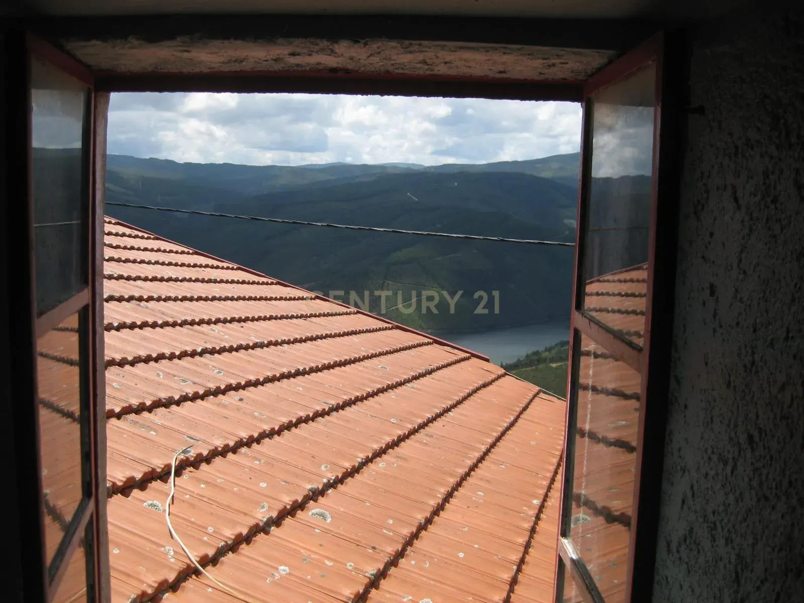 Oportunidade única em Vale Serrão - Image 8