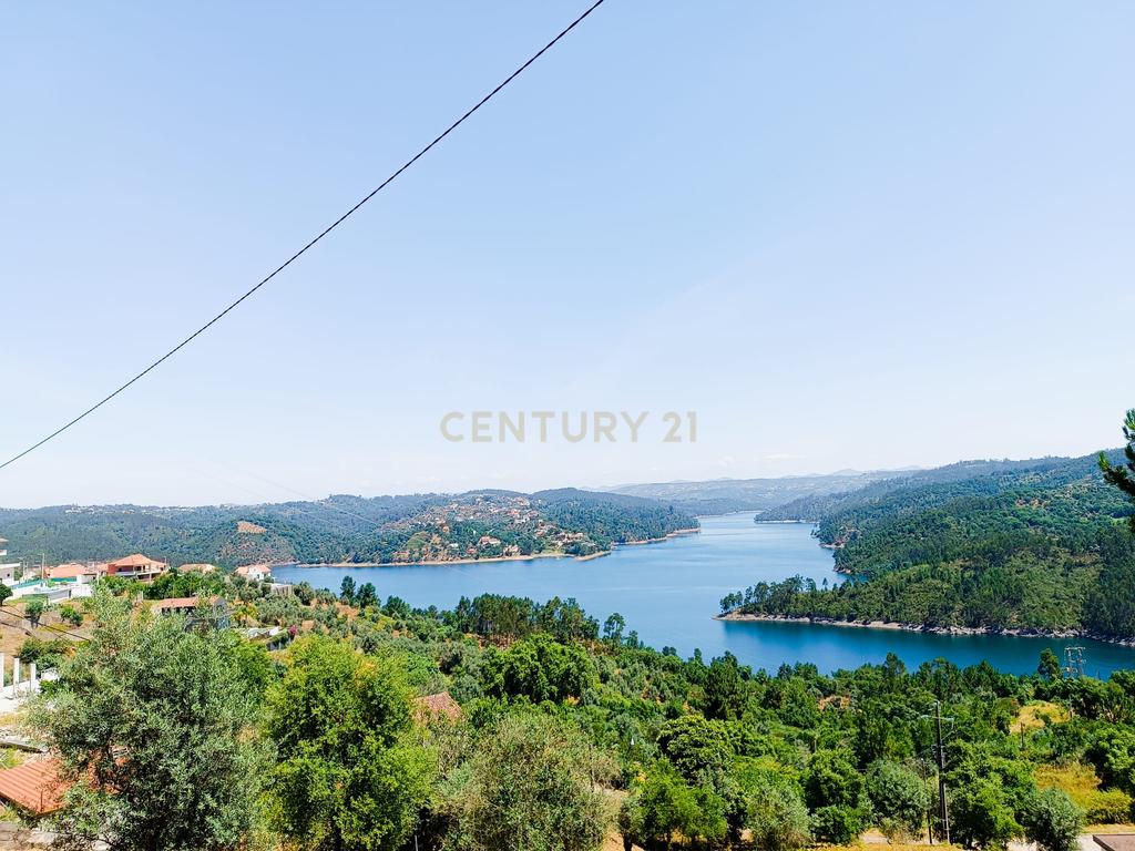 Magníficos terrenos com vista para o Rio Zêzere e a Albufeira de Castelo de Bode - DESCIDA DE PREÇO - Image 4