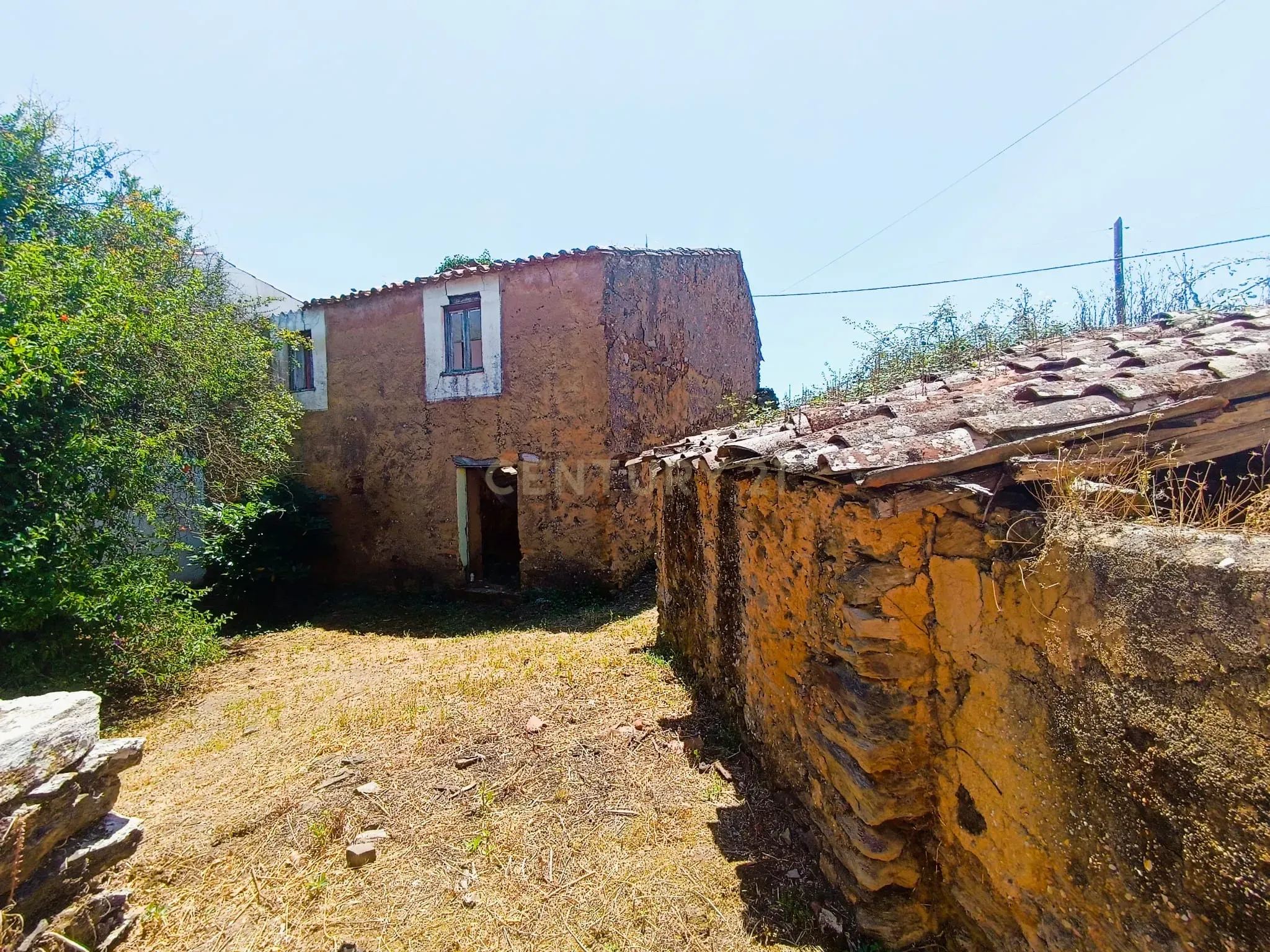 Magníficos terrenos com vista para o Rio Zêzere e a Albufeira de Castelo de Bode - DESCIDA DE PREÇO - Image 1