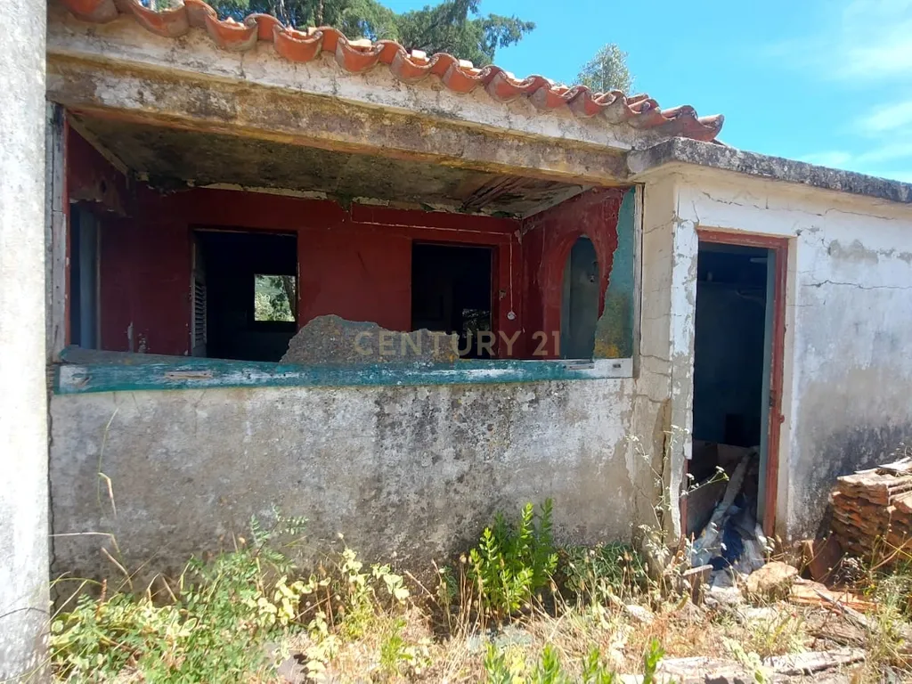 Terreno com 6,23ha na Arrábida - um verdadeiro Oásis em plena Serra e na proximidade do Mar - Image 4