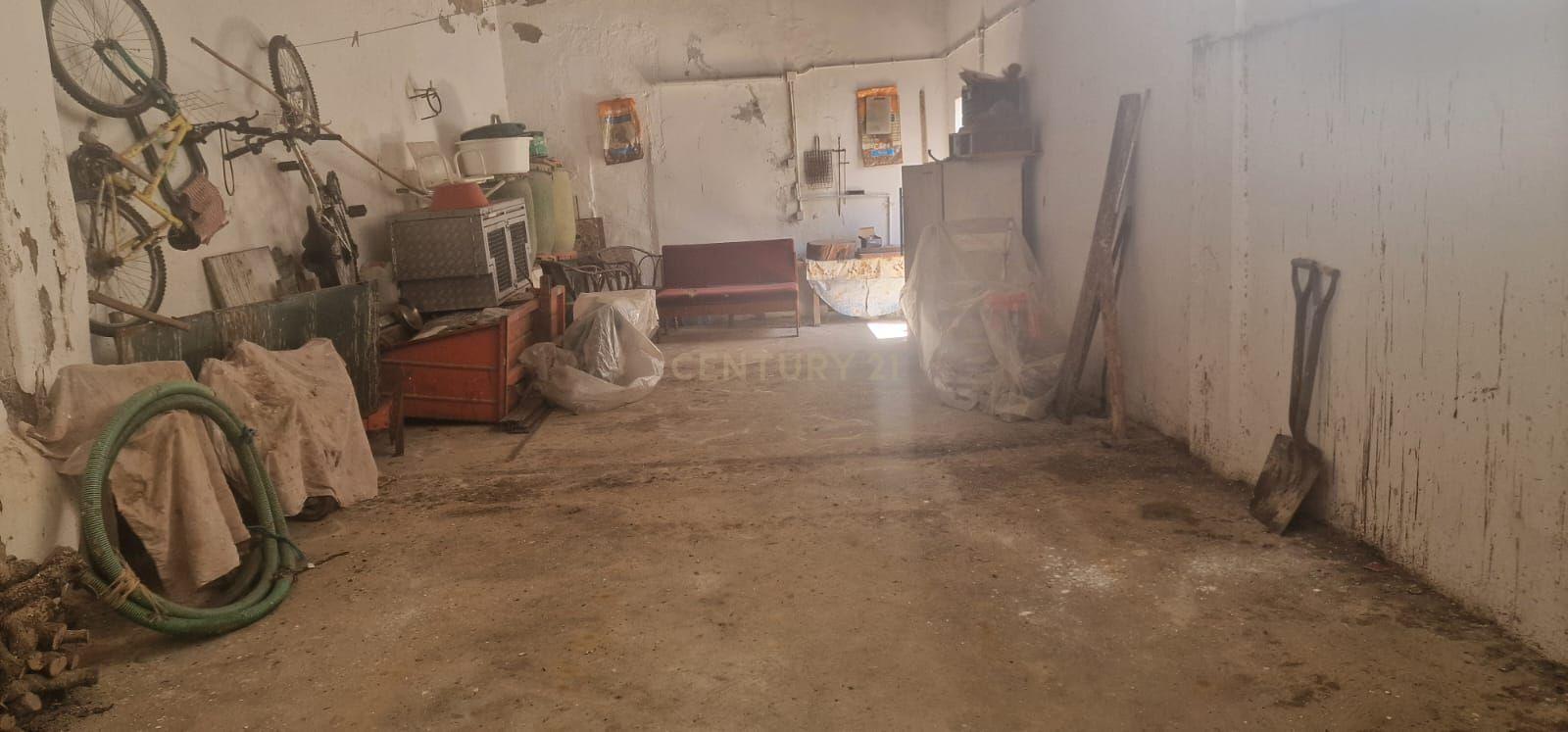 Casa habitável, a precisar de renovação a gosto, numa das Aldeias Mais Típicas do Alentejo - Image 4