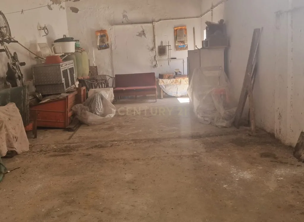 Casa habitável, a precisar de renovação a gosto,  numa das Aldeias Mais Típicas do Alentejo - Image 4