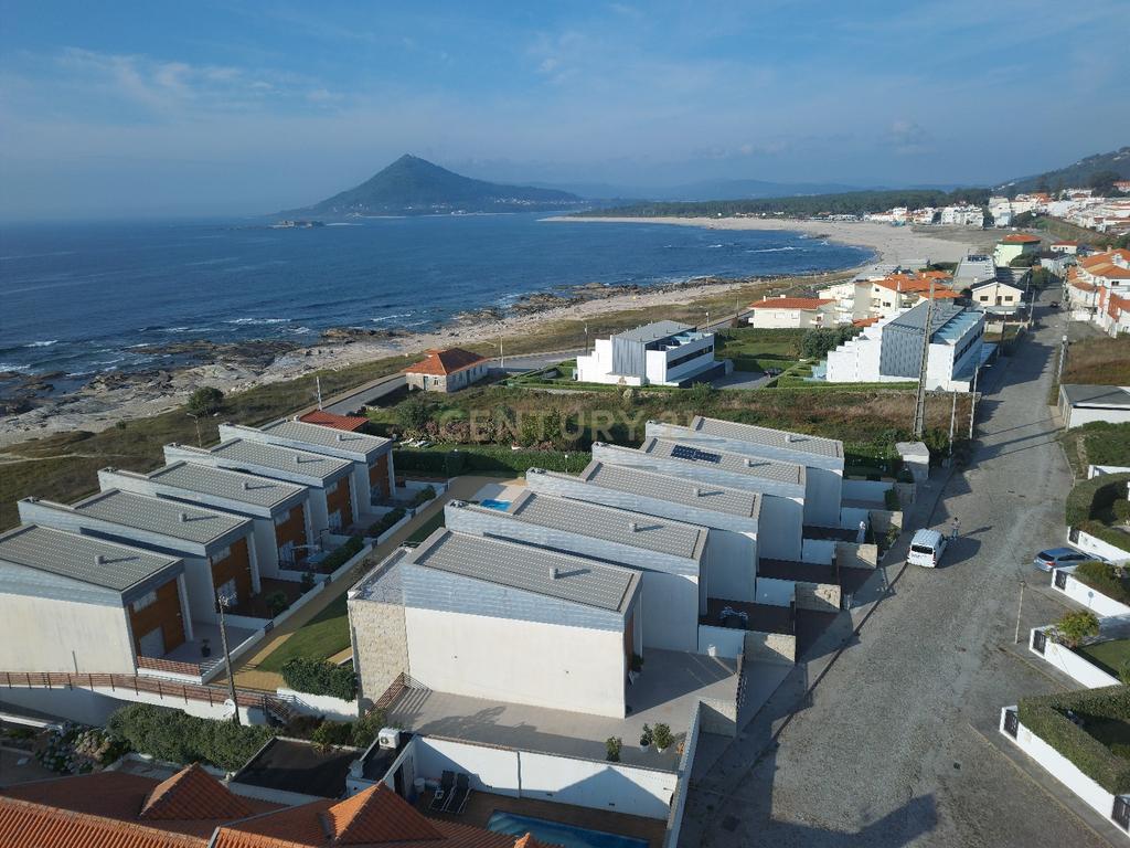 Moradia T4 com vista mar na praia de Moledo - Image 3