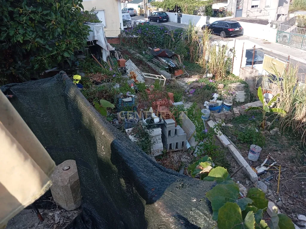 Lote 1 de terreno para construção com projeto aprovado - Image 18