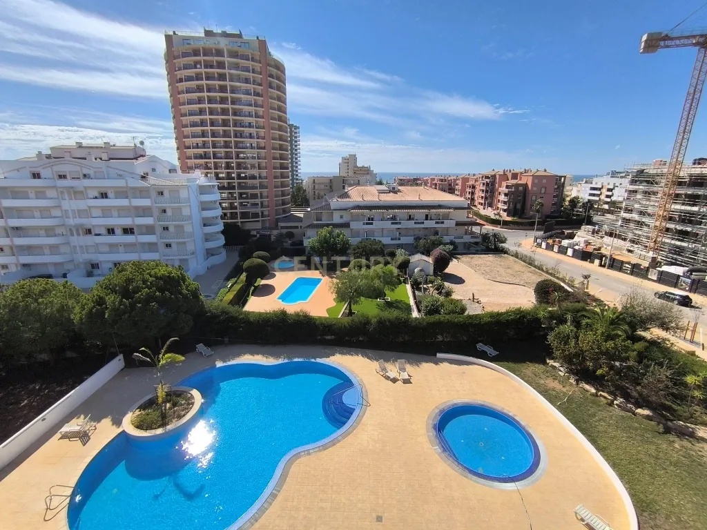 Excelente apartamento T2 para arrendamento anual - Image 1