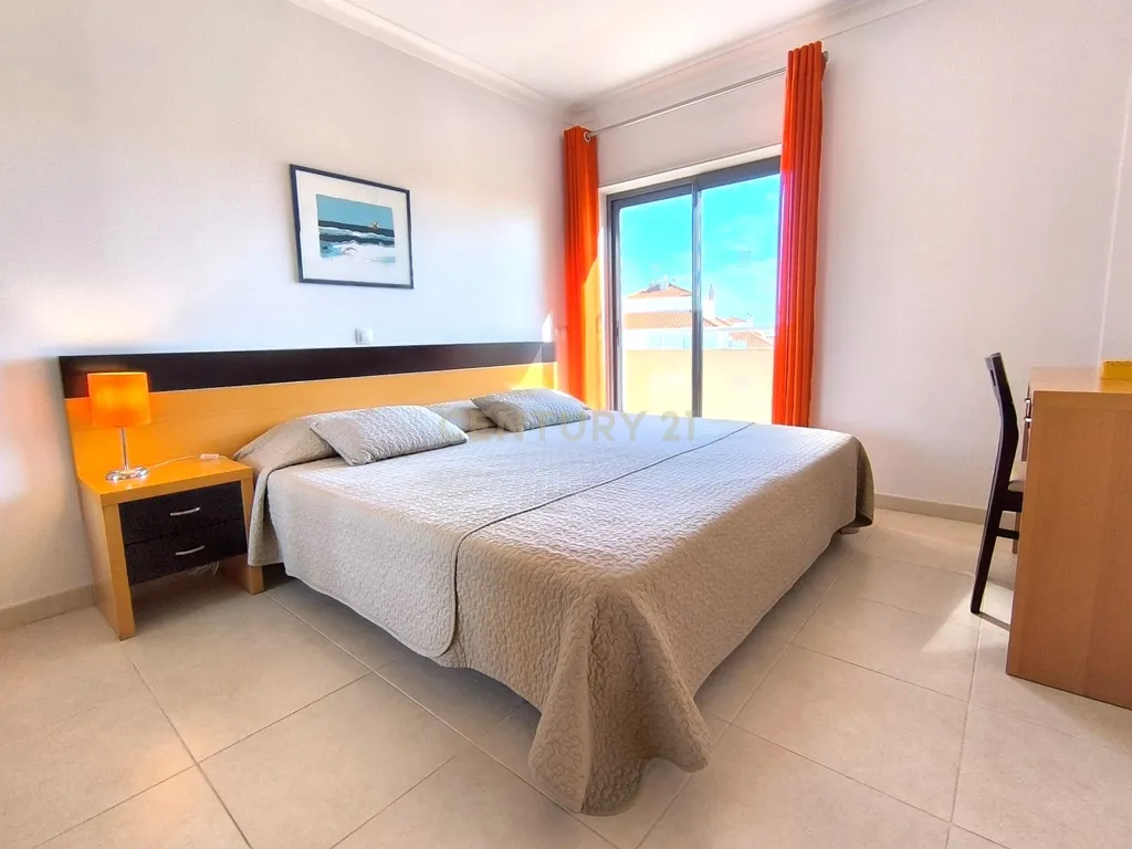 Excelente apartamento T2 para arrendamento anual - Image 13