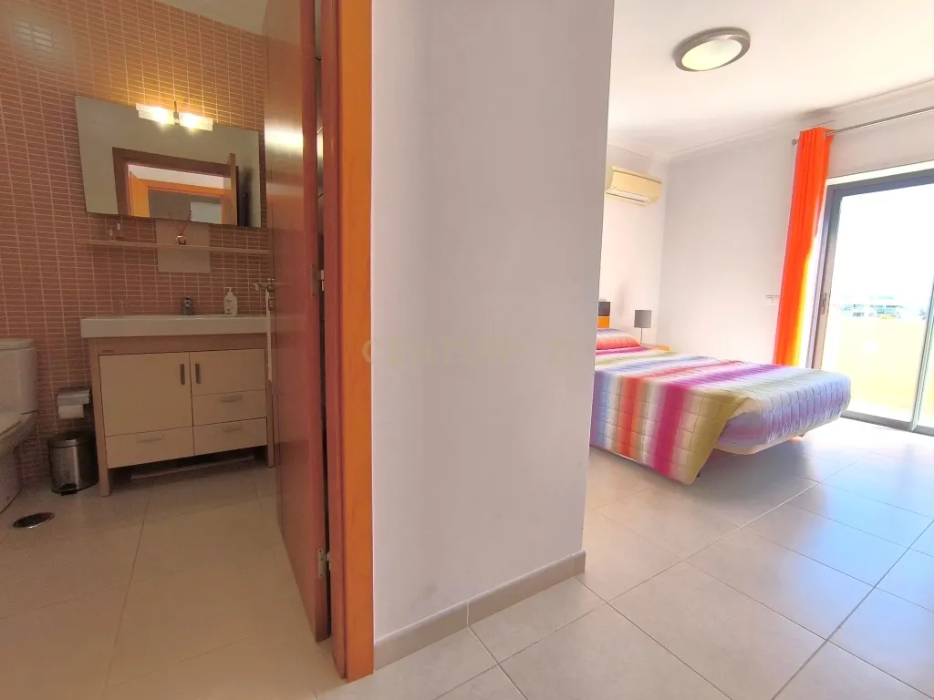 Excelente apartamento T2 para arrendamento anual - Image 19