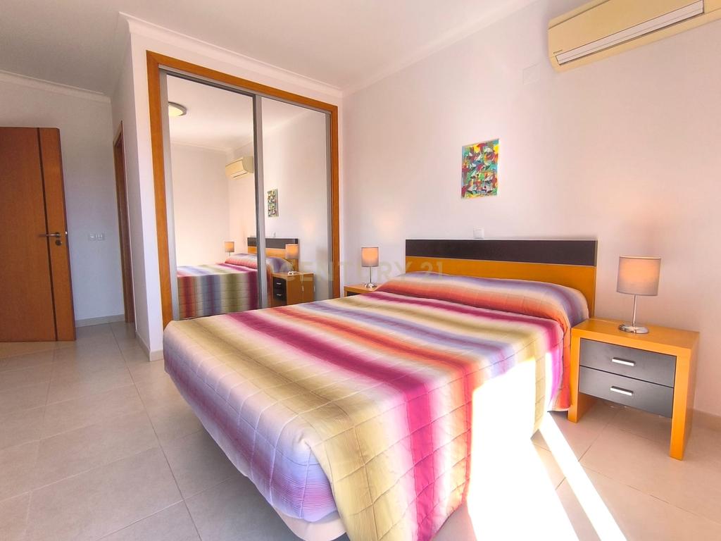 Excelente apartamento T2 para arrendamento anual - Image 17