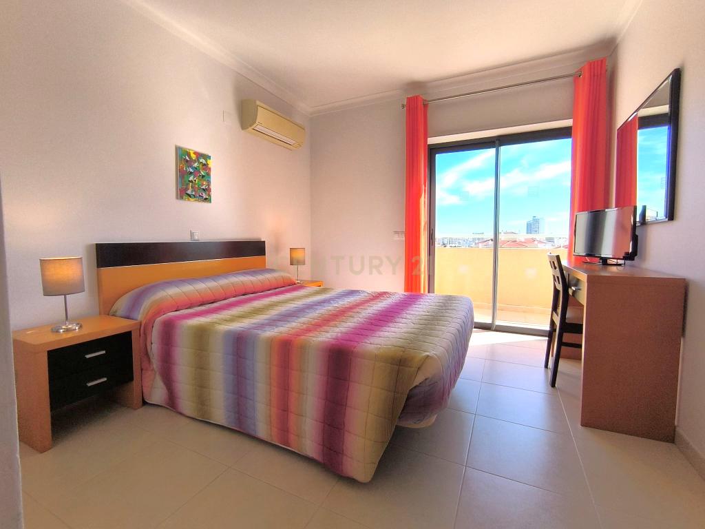 Excelente apartamento T2 para arrendamento anual - Image 18