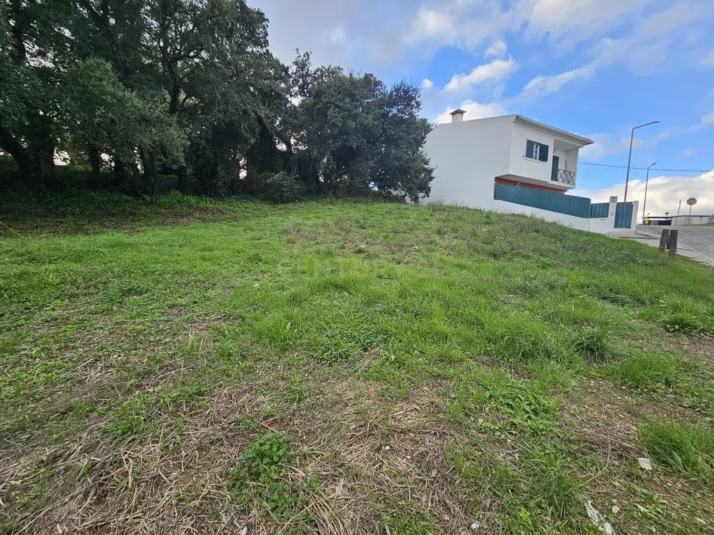 Lote de Terreno Urbano com 238m² para construção de moradia - Image 4