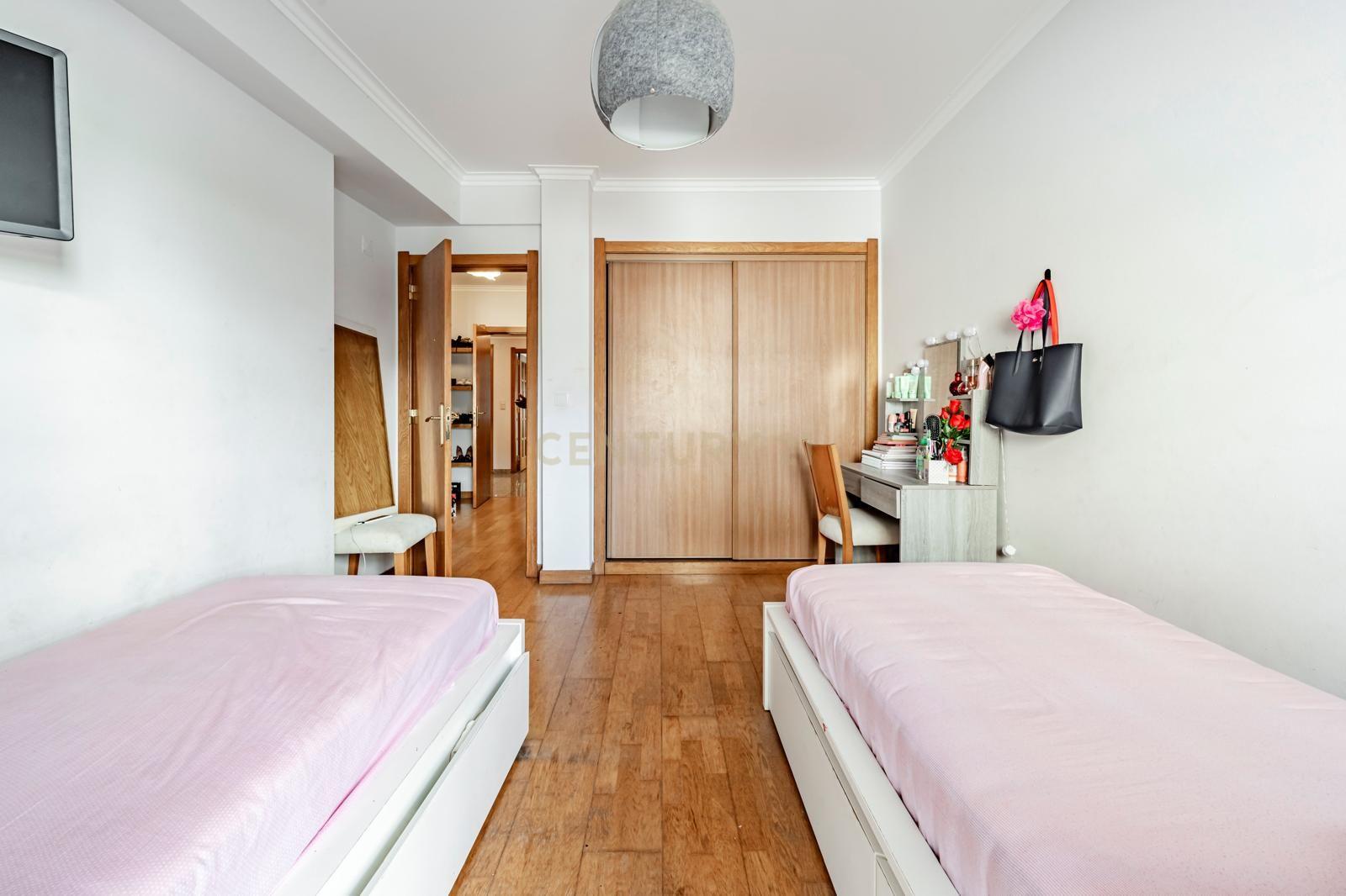 T3 Jardins da Parede – Excelente Investimento! - Image 20