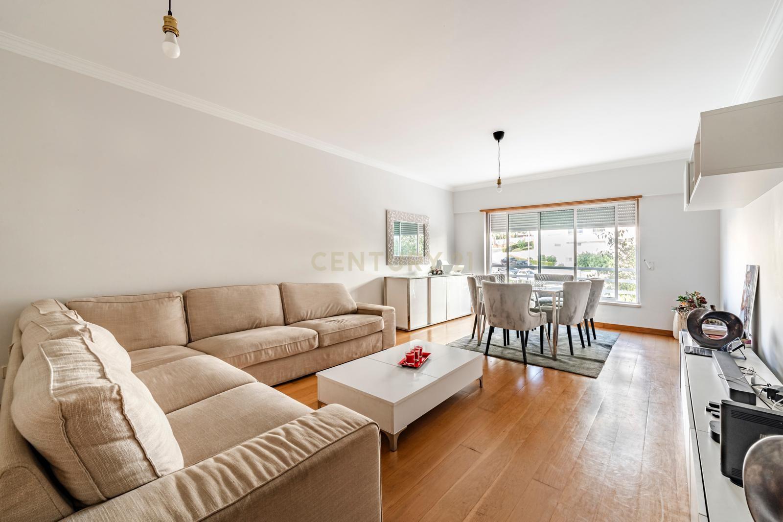 T3 Jardins da Parede – Excelente Investimento! - Image 2