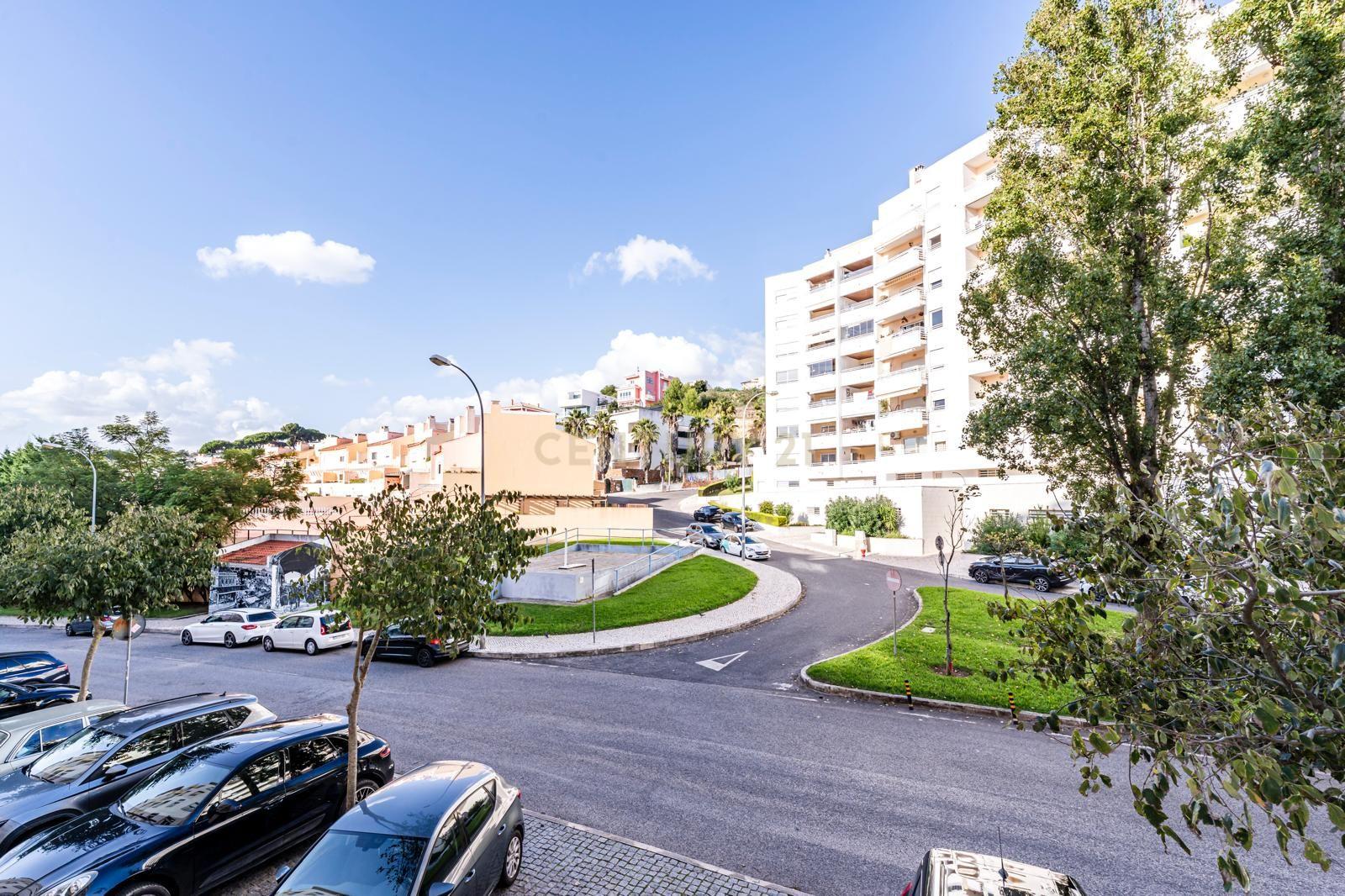T3 Jardins da Parede – Excelente Investimento! - Image 30