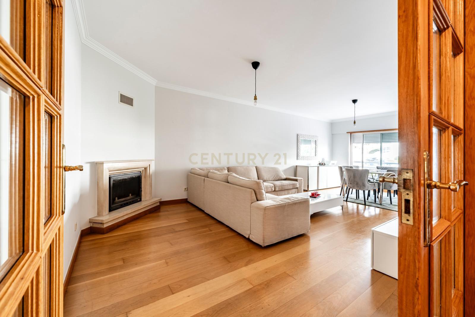 T3 Jardins da Parede – Excelente Investimento! - Image 7