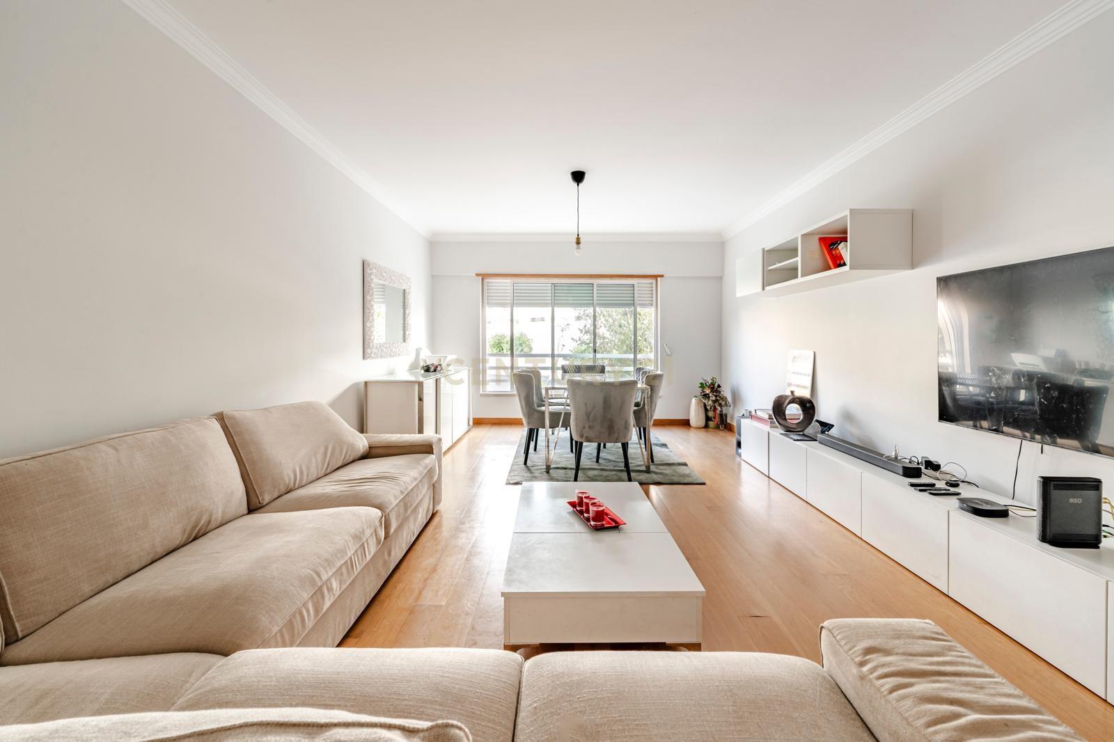 T3 Jardins da Parede – Excelente Investimento! - Image 5