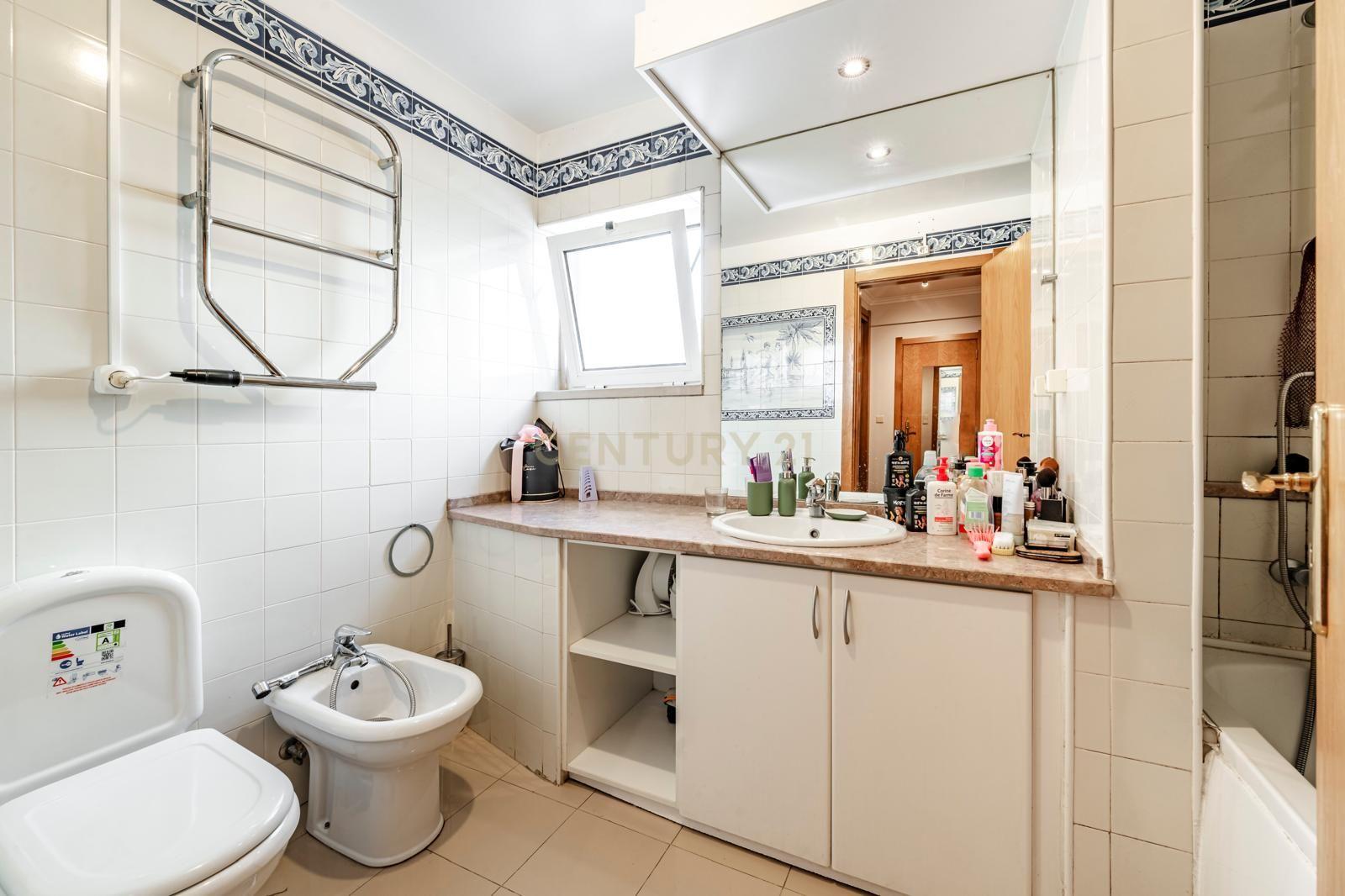 T3 Jardins da Parede – Excelente Investimento! - Image 29