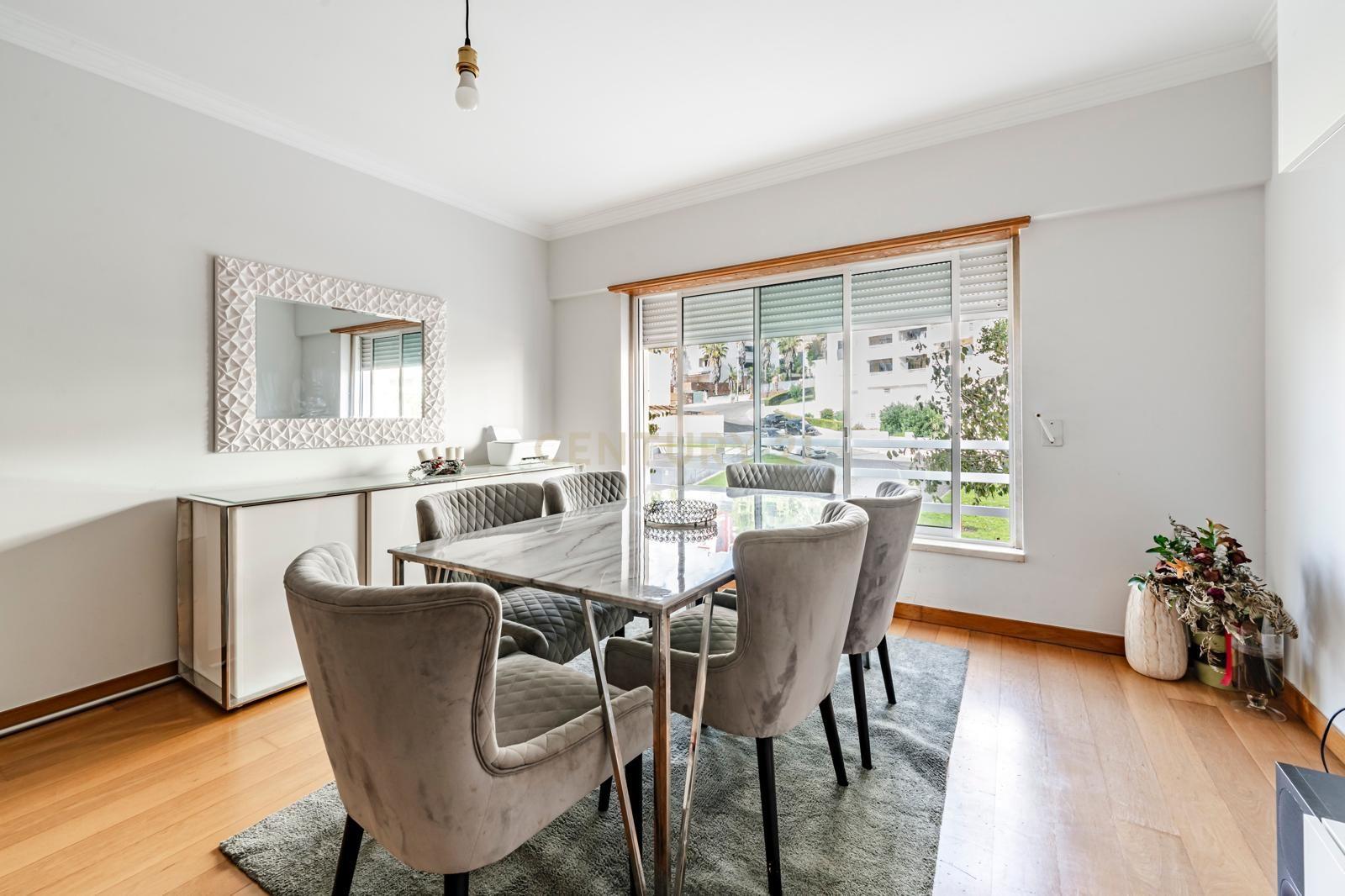T3 Jardins da Parede – Excelente Investimento! - Image 4