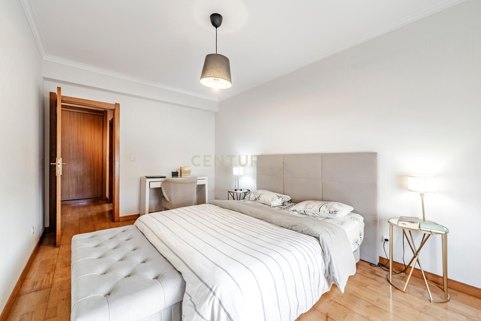 T3 Jardins da Parede – Excelente Investimento! - Image 27