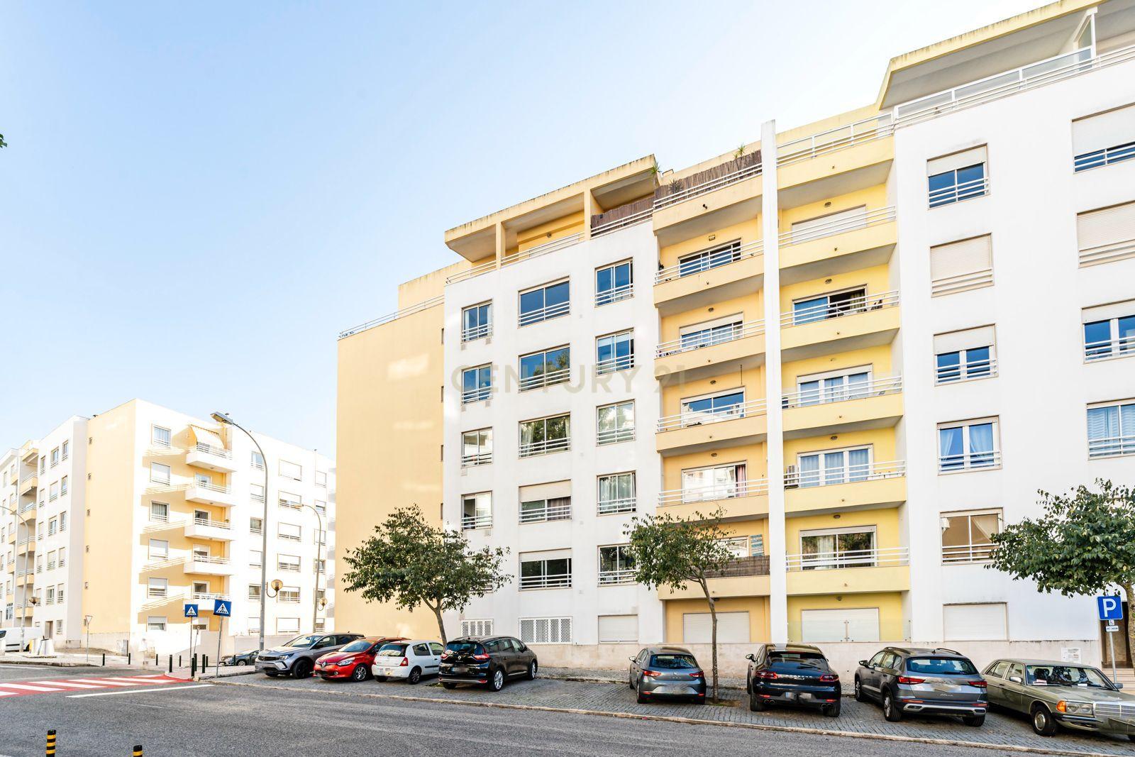 T3 Jardins da Parede – Excelente Investimento! - Image 33