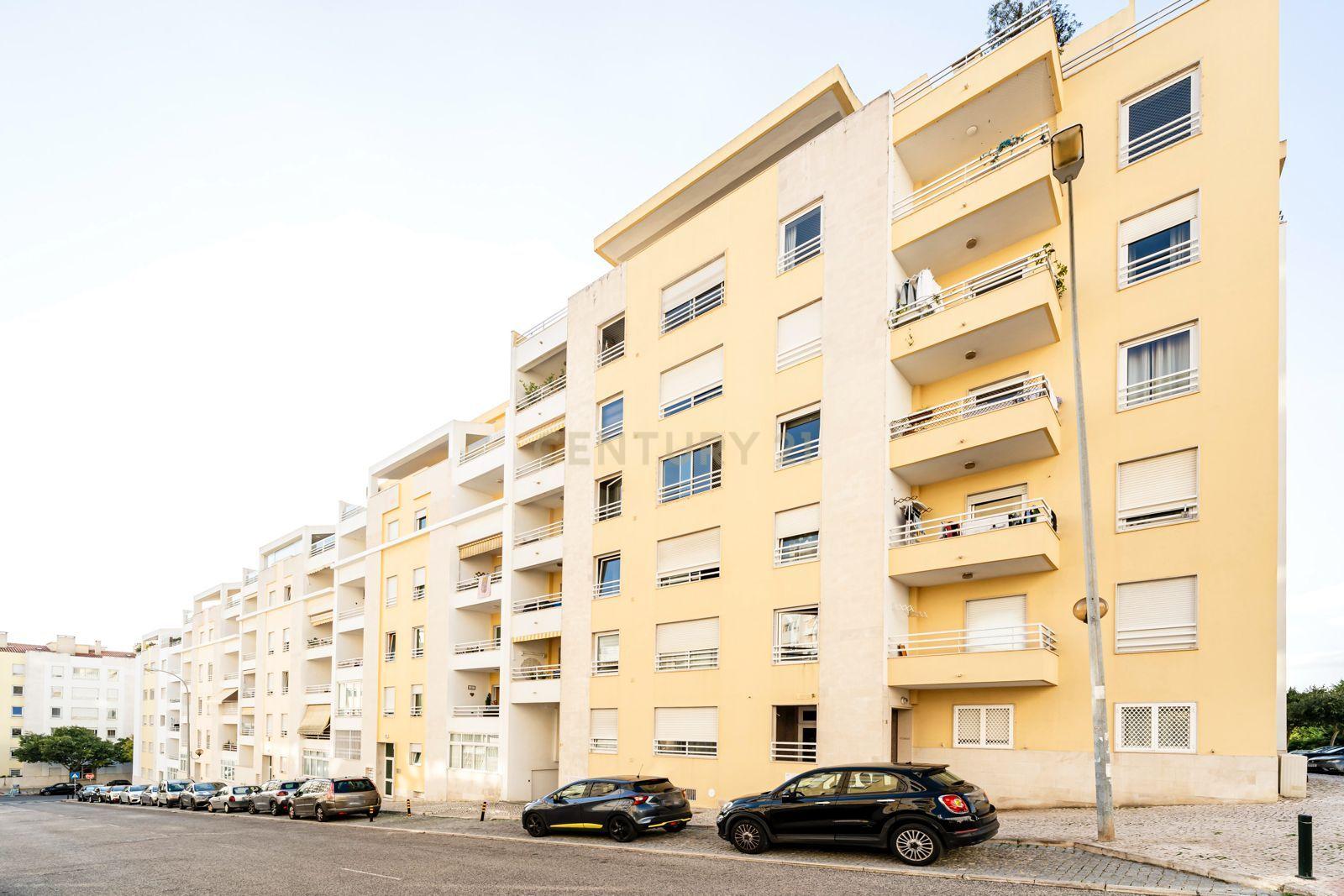 T3 Jardins da Parede – Excelente Investimento! - Image 36