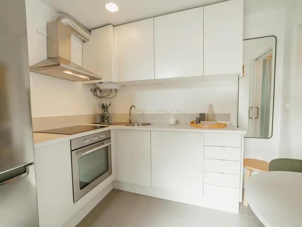 Moradia Remodelada c/ licença AL - Bonfim, Porto - Image 25