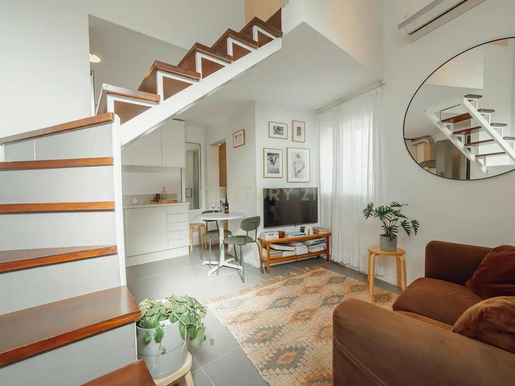 Moradia Remodelada c/ licença AL - Bonfim, Porto - Image 1