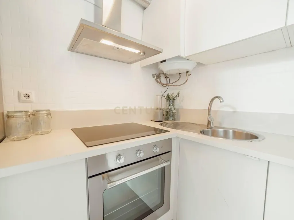 Moradia Remodelada c/ licença AL - Bonfim, Porto - Image 6