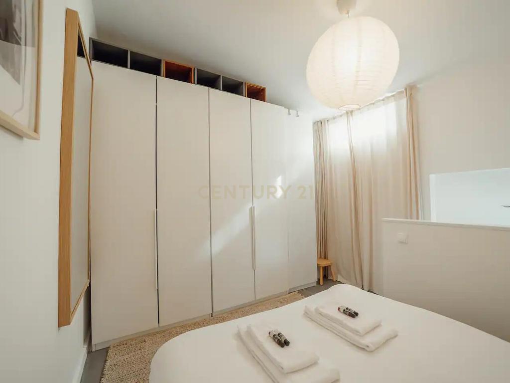 Moradia Remodelada c/ licença AL - Bonfim, Porto - Image 19