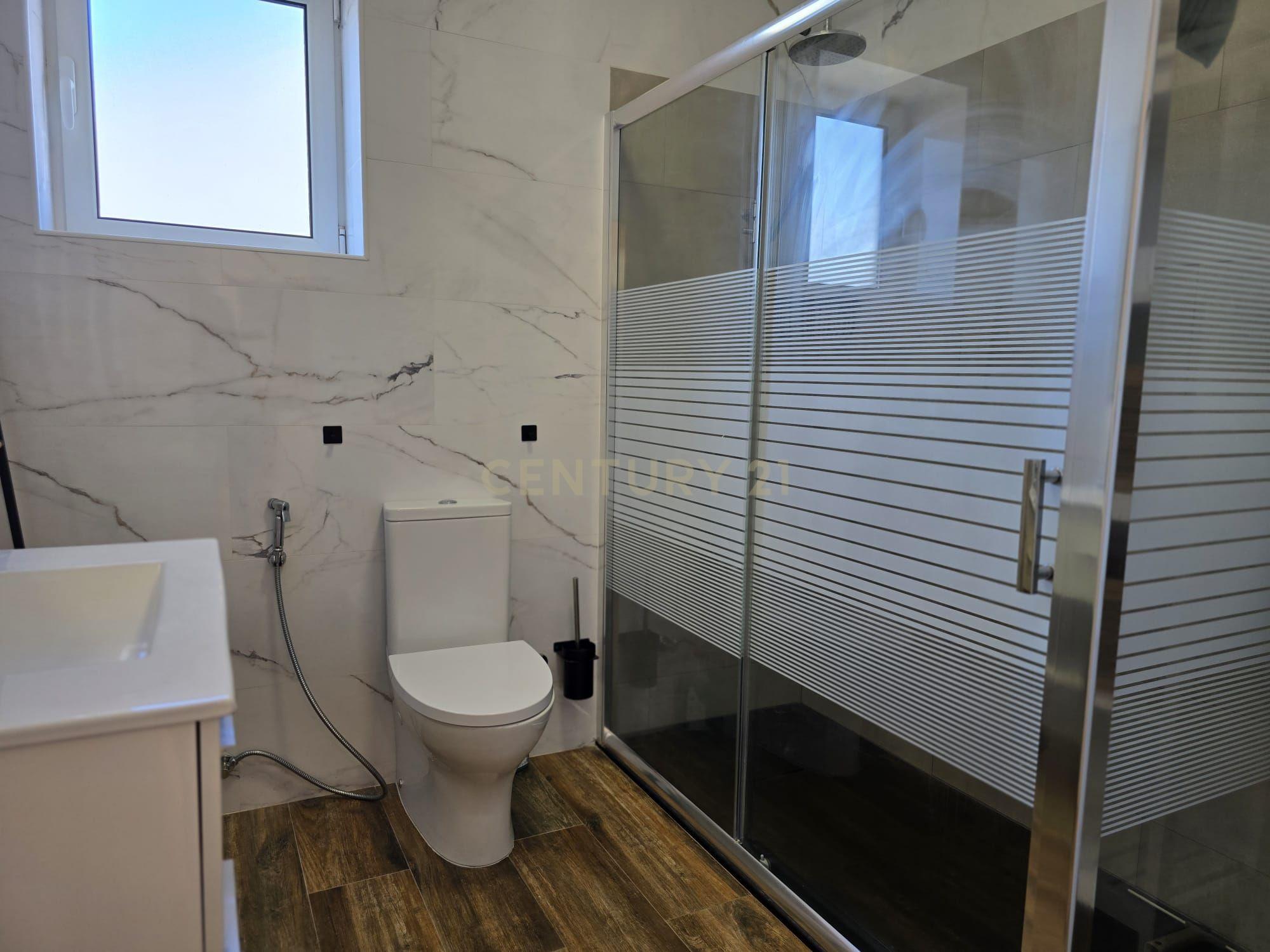 Apartamento T3 transformado em T2 totalmente remodelado no centro de Moura - Image 20
