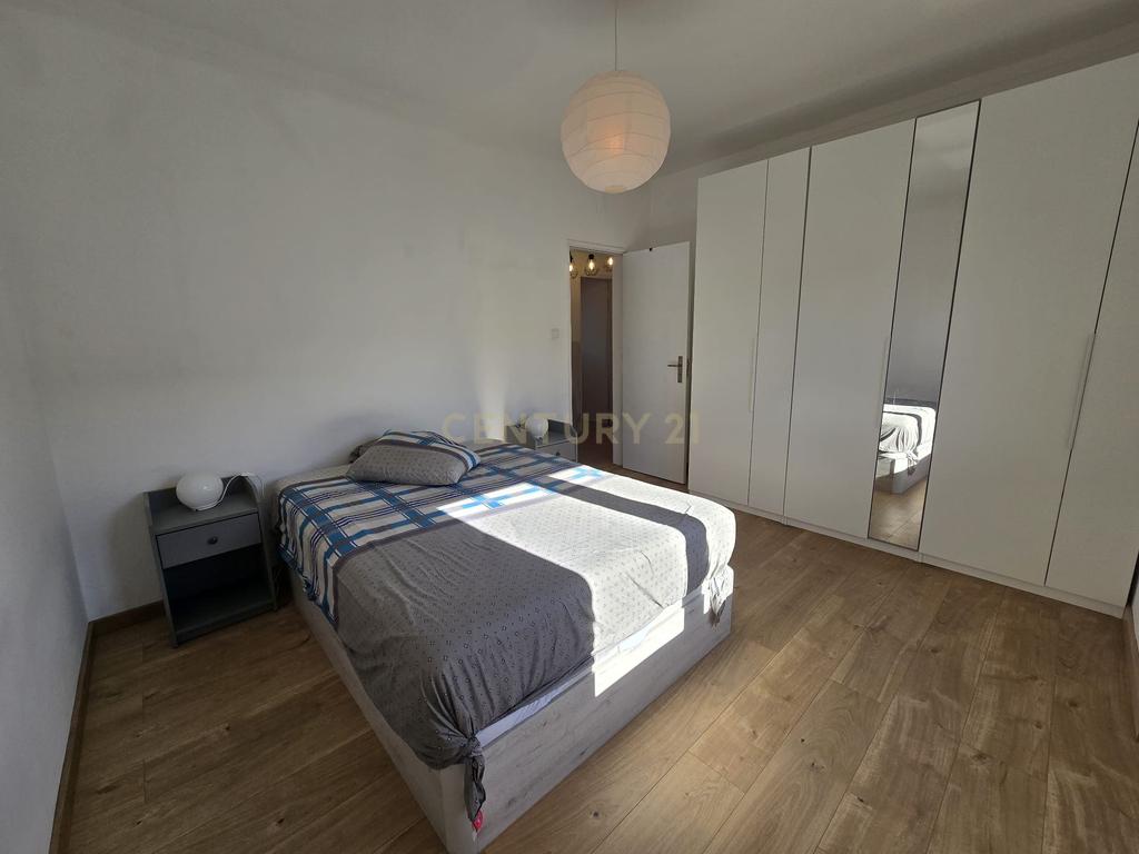 Apartamento T3 transformado em T2 totalmente remodelado no centro de Moura - Image 18