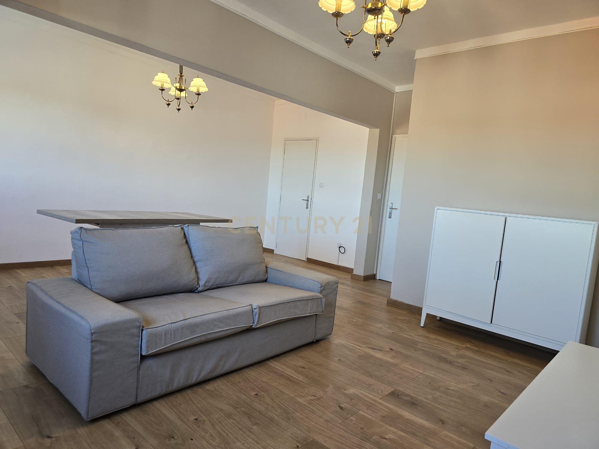 Apartamento T3 transformado em T2 totalmente remodelado no centro de Moura - Image 7