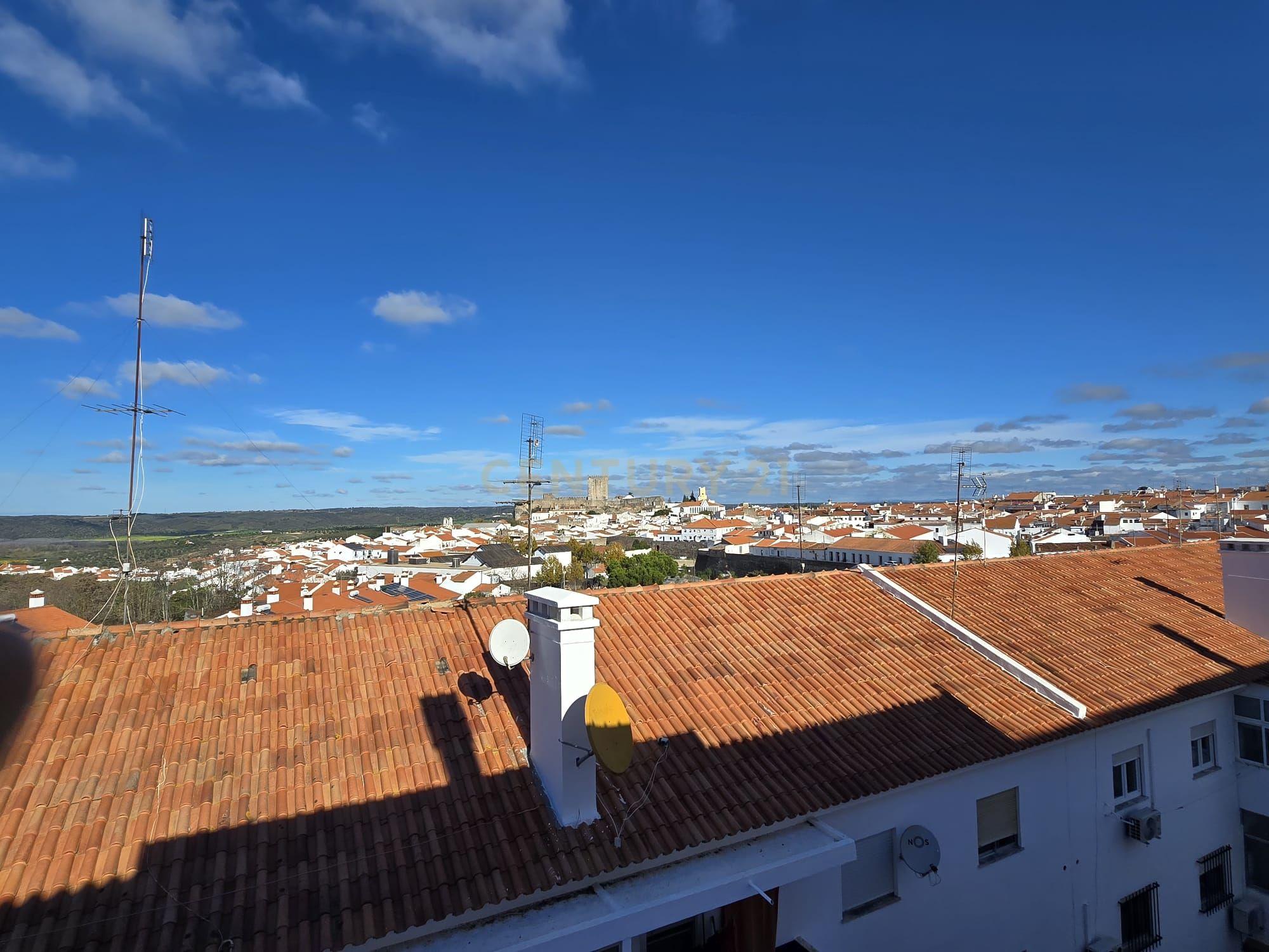 Apartamento T3 transformado em T2 totalmente remodelado no centro de Moura - Image 21
