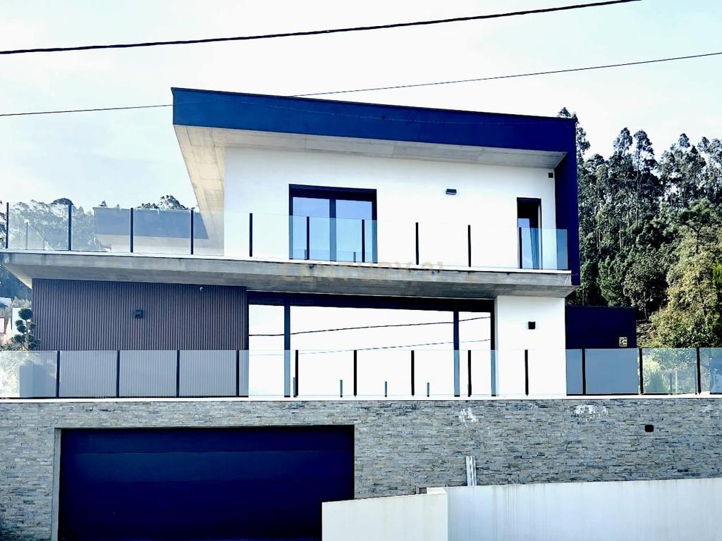 Moradia T4 com Piscina || Pombal || Vistas Deslumbrantes - Image 5