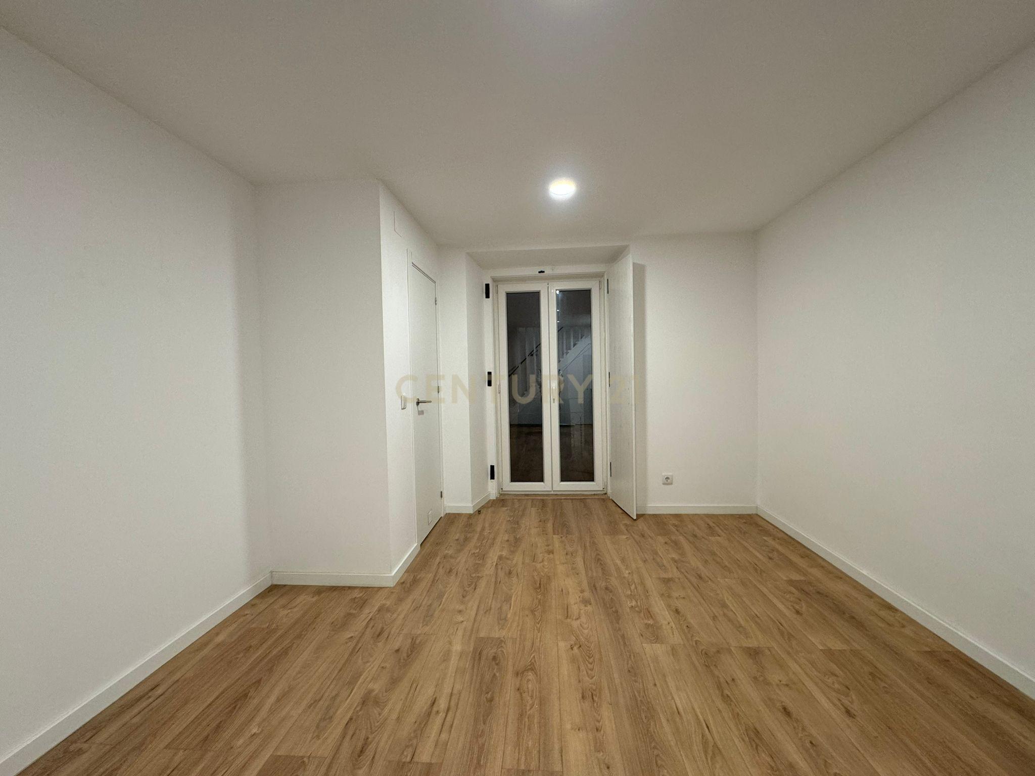 Edifício Remodelado no Coração de Setúbal – Oportunidade Única! - Image 11