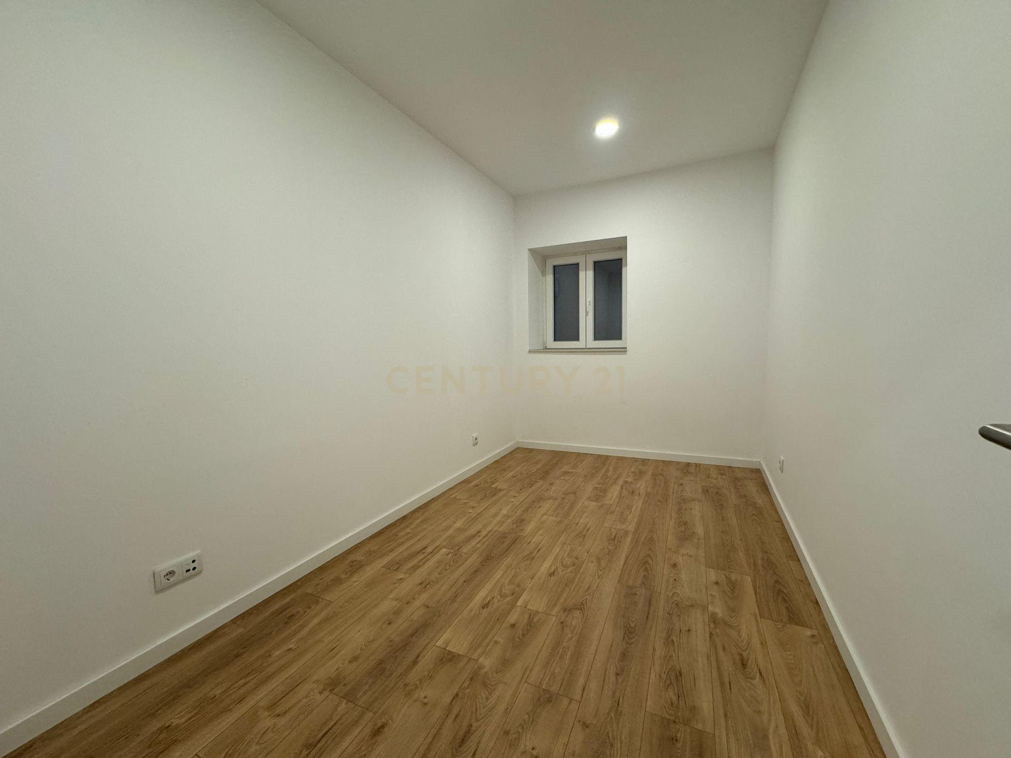Edifício Remodelado no Coração de Setúbal – Oportunidade Única! - Image 8