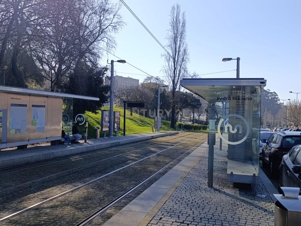 EXCELENTE OPORTUNIDADE DE INVESTIMENTO – LOJA ARRENDADA À VENDA NA SENHORA DA HORA!  - Image 7