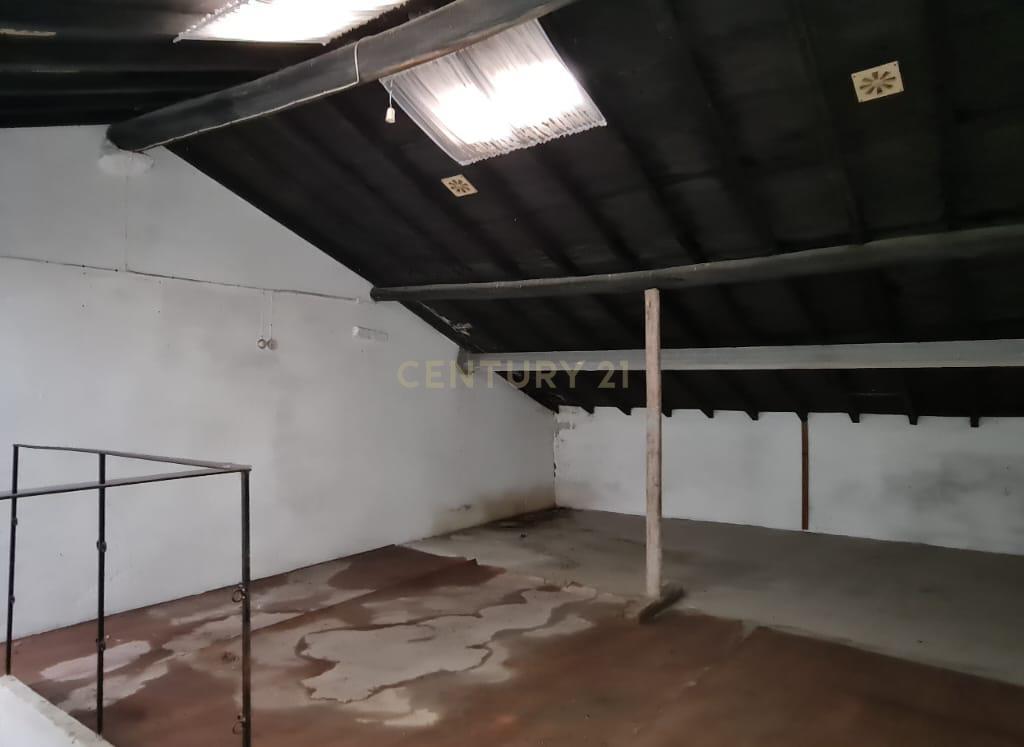 Prédio no centro histórico de Samora Correia - Image 47