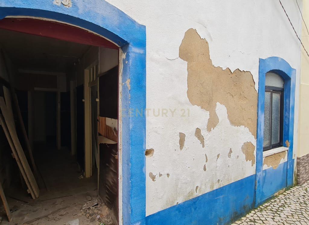 Prédio no centro histórico de Samora Correia - Image 37