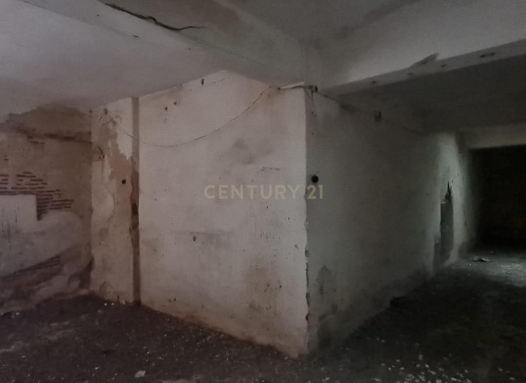 Prédio no centro histórico de Samora Correia - Image 35