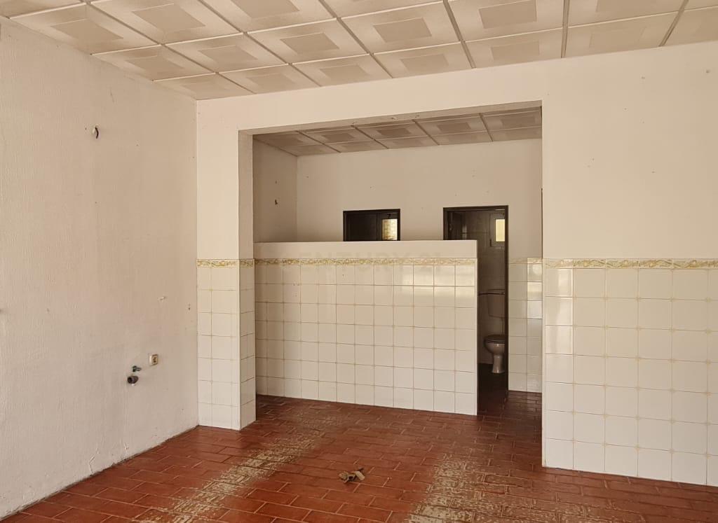 Prédio no centro histórico de Samora Correia - Image 23