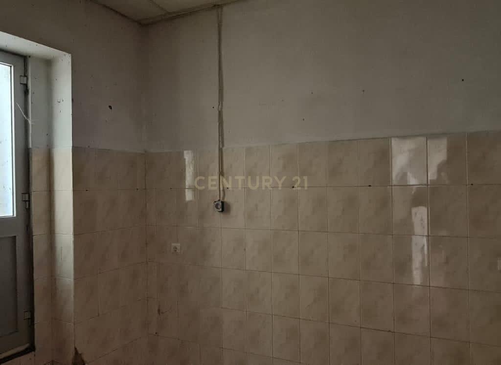 Prédio no centro histórico de Samora Correia - Image 25