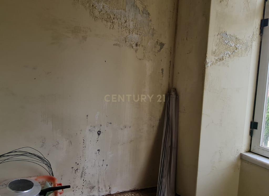 Prédio no centro histórico de Samora Correia - Image 9