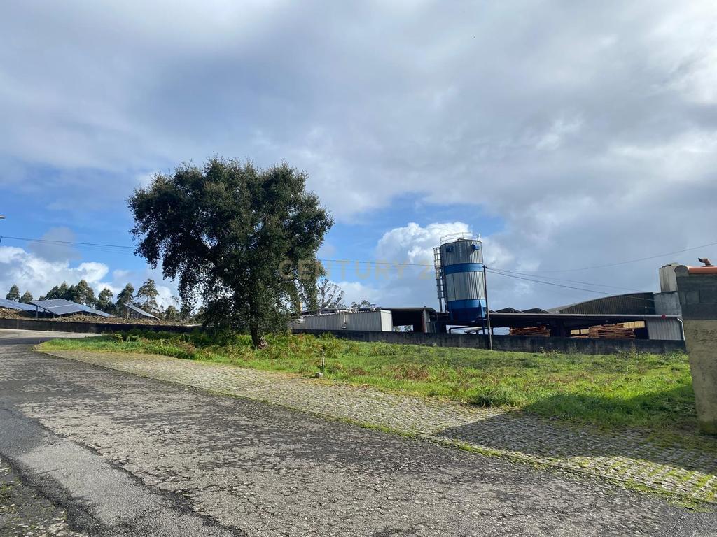 Terreno com 760m2 para construção de moradia térrea em Fradelos, Vila Nova de Famalicão - Image 15